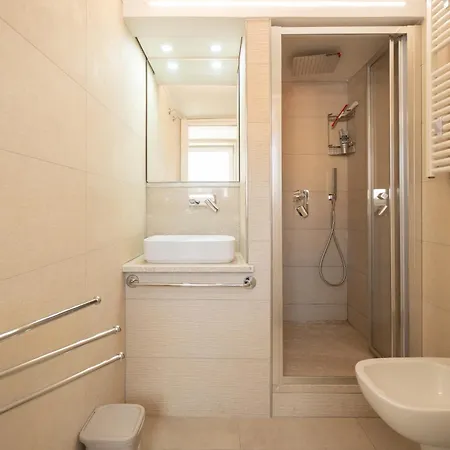 Aragonese Apartment *